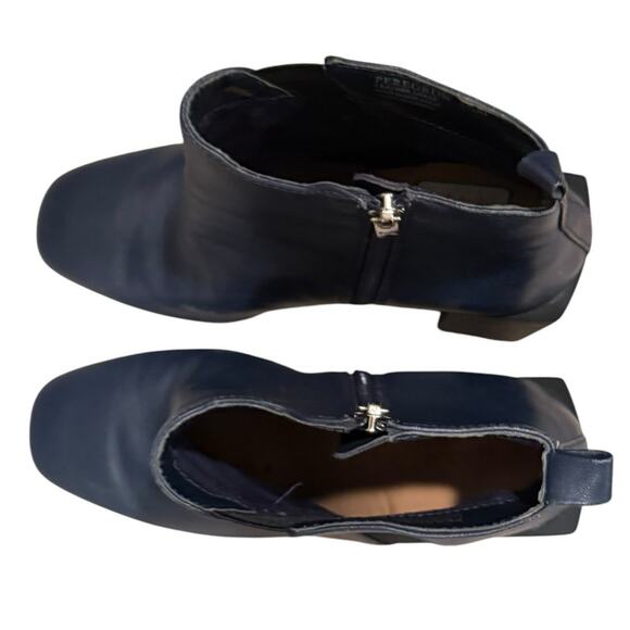 Halston Heritage Leather Boots Ankle Booties Block Heel Size 7.5 3.5'' Heel Navy - Picture 6 of 8